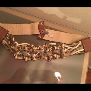 Fossil stretch belt